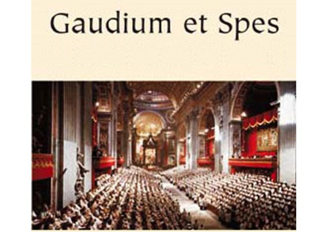 Comentarios a la Constitución Gaudium et spes. Sobre la Iglesia en el mundo  actual